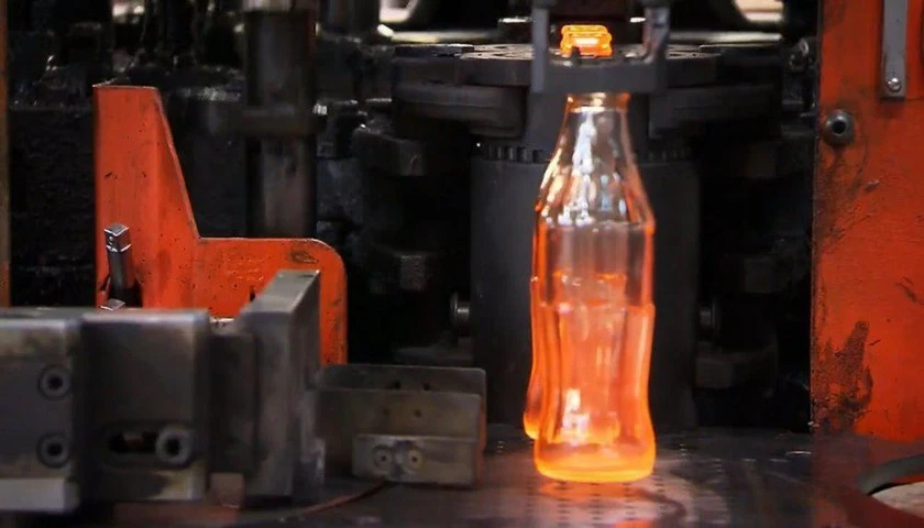 glass melting furnace